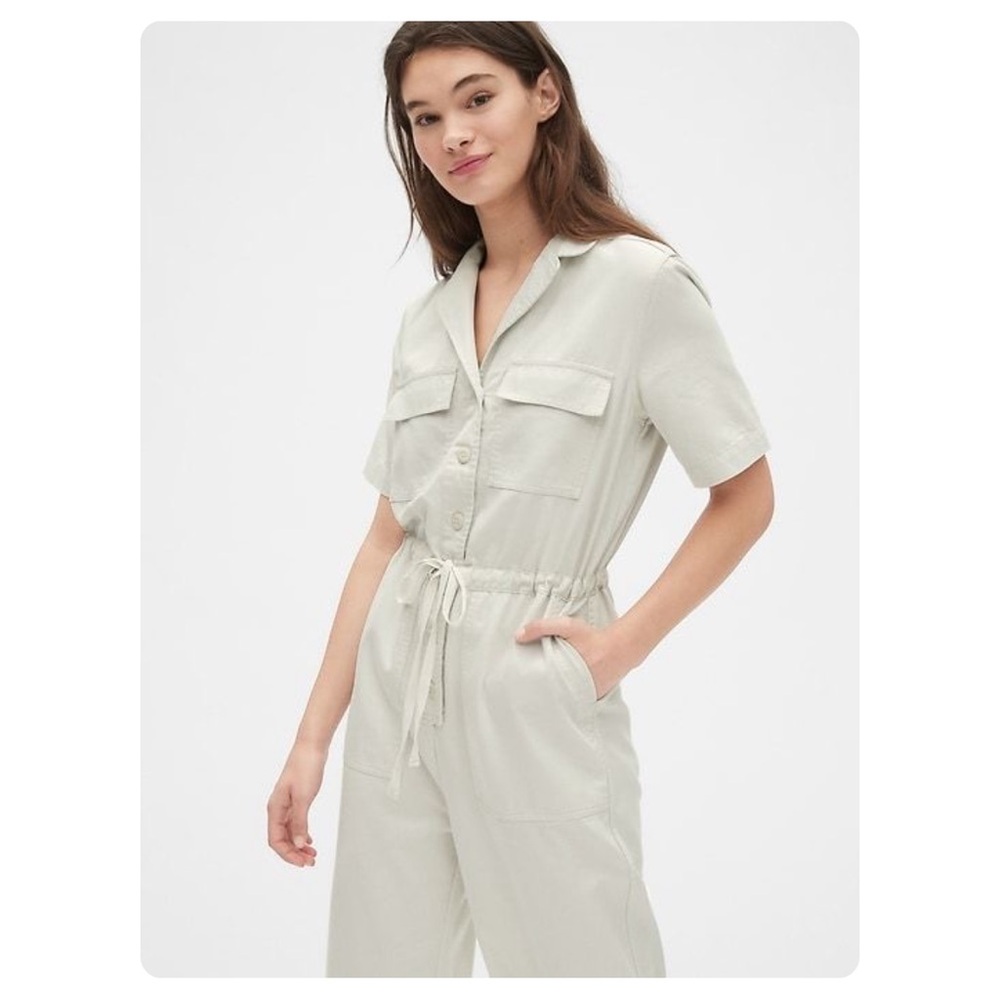★ Gap Utility Jumpsuit - Color Off white/ Grey Stone ★ - Picture 17 of 17